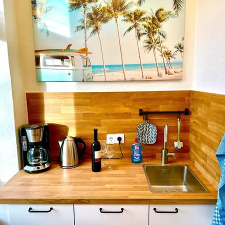 'die Welle', Netflix, Sonos, Zentral Nahe Helios Klinik Und Messe Duesseldorf