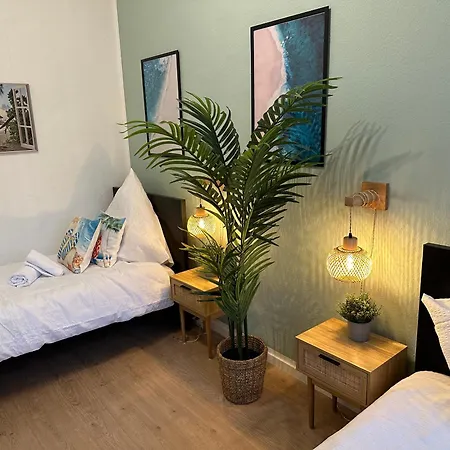 Apartment 'die Welle', Netflix, Sonos, Zentral Nahe Helios Klinik Und Messe Duesseldorf Krefeld