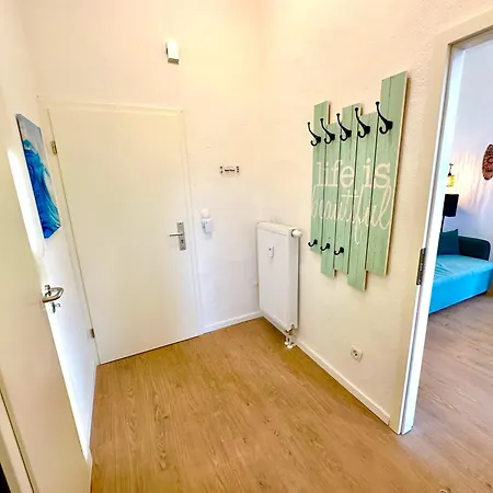 'die Welle', Netflix, Sonos, Zentral Nahe Helios Klinik Und Messe Duesseldorf Krefeld