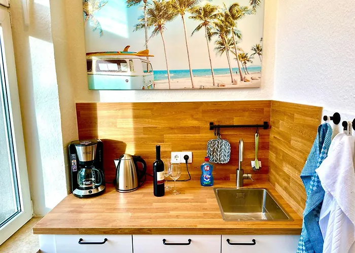 'die Welle', Netflix, Sonos, Zentral Nahe Helios Klinik Und Messe Duesseldorf