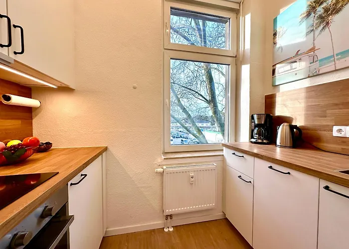 'die Welle', Netflix, Sonos, Zentral Nahe Helios Klinik Und Messe Duesseldorf Krefeld